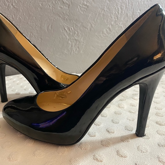 JESSICA SIMPSON Black Patent Malia Heels - Picture 6 of 16